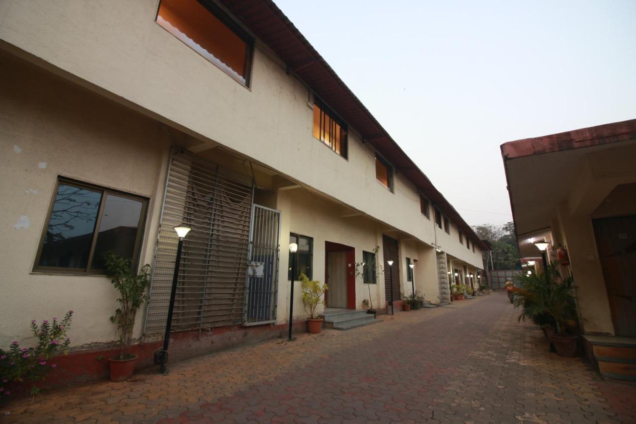 Hotel Nest Inn Residency Bhiwandi Extérieur photo